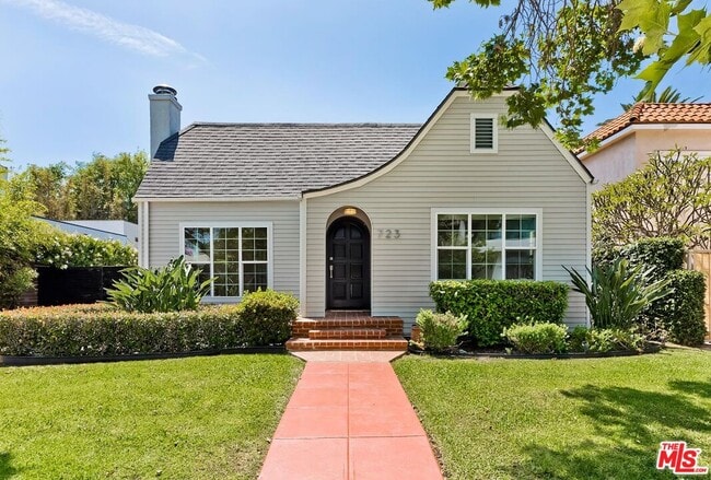 property at 723 N Mansfield Ave