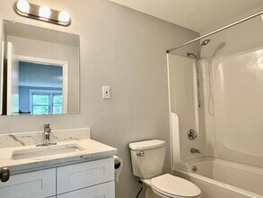 27 Elmwood Park in Quincy, MA - Building Photo - Building Photo