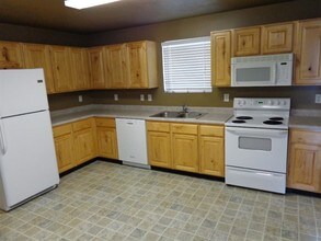 37 N Montrose Dr in Saratoga Springs, UT - Building Photo - Building Photo