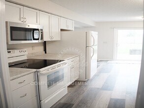 1014 3rd Ave E in Shakopee, MN - Building Photo - Building Photo