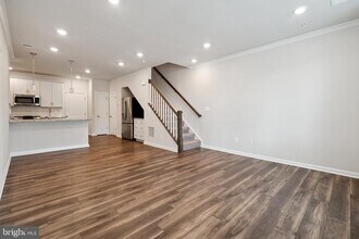 14921 River Walk Way in Woodbridge, VA - Building Photo - Building Photo