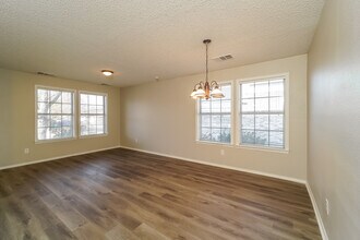 8003 Mosstree Dr in Arlington, TX - Building Photo - Building Photo