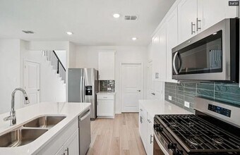 402 Blanton St in McKinney, TX - Building Photo - Building Photo