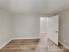 437 Bradford Cir in Columbia, TN - Foto de edificio - Building Photo