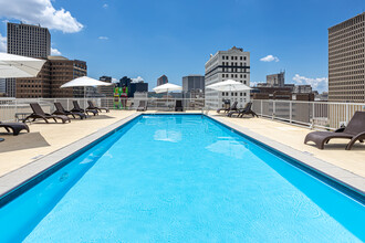 1201 Canal Apartments in New Orleans, LA - Foto de edificio - Building Photo