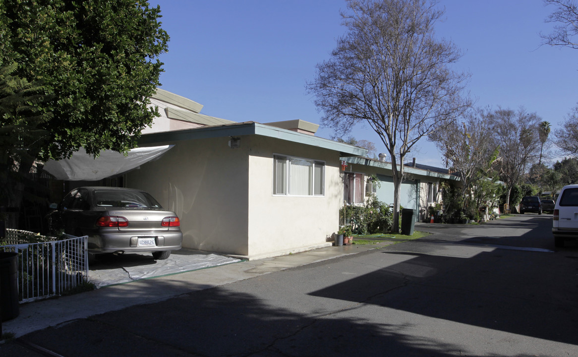 646 Waverly Pl in Escondido, CA - Building Photo