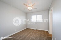 1716 Springhill Dr photo'