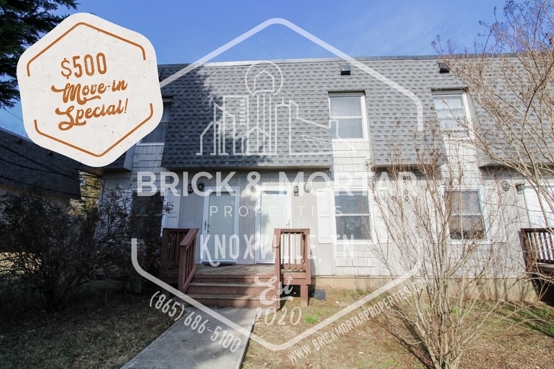 2000 Belle Terra Rd in Knoxville, TN - Building Photo