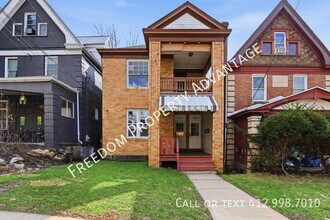 412 Edgemont St in Pittsburgh, PA - Foto de edificio - Building Photo