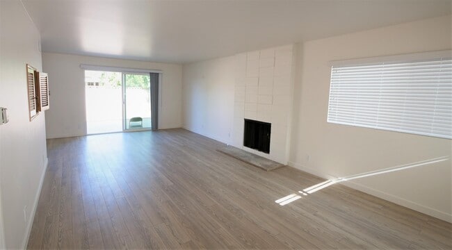 18408 S Denker Ave in Gardena, CA - Building Photo - Building Photo