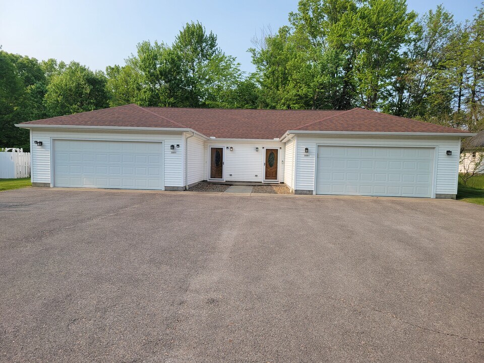 3660 Kirk Rd in Youngstown, OH - Building Photo