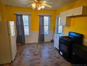 67 Fox St in Waterbury, CT - Building Photo - Building Photo