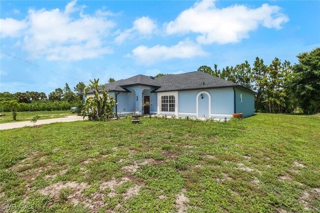 765 Aprile Ave S in Lehigh Acres, FL - Building Photo - Building Photo