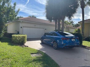 1703 Pierside Cir in Wellington, FL - Building Photo - Building Photo