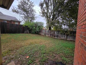 3945 Oak Branch Cir E in Memphis, TN - Building Photo - Building Photo