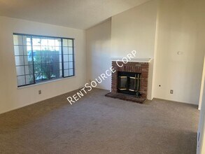 4202 E Ave Q12 in Palmdale, CA - Building Photo - Building Photo