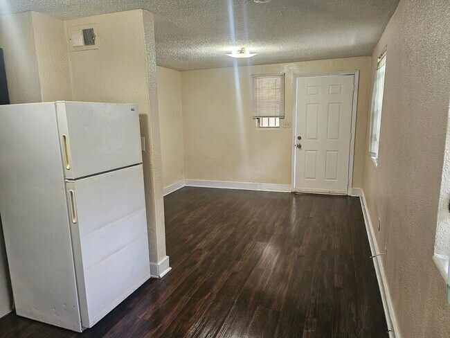 2113 Mount Herman St, Unit B in Jacksonville, FL - Building Photo - Building Photo