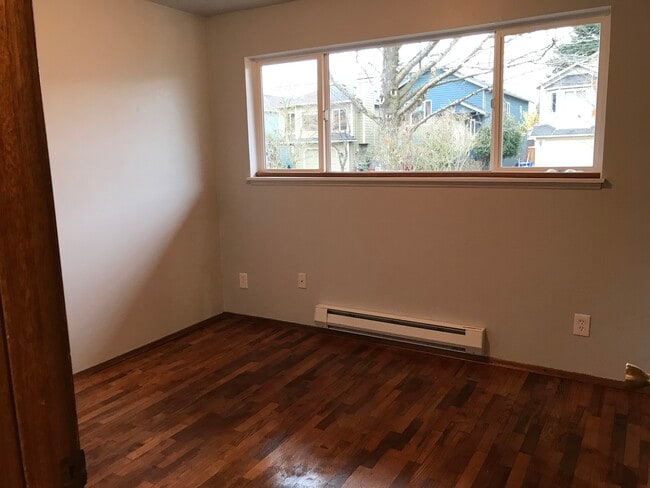9404 Fremont Ave N, Unit 9404 in Seattle, WA - Foto de edificio - Building Photo