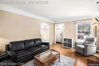 350 N Reginald St in Dearborn, MI - Building Photo - Building Photo