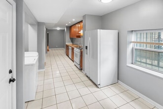 3336 W Potomac Ave in Chicago, IL - Building Photo - Building Photo