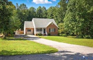 12232 Prince George Dr in Disputanta, VA - Building Photo