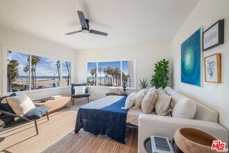 1661 Appian Way in Santa Monica, CA - Building Photo - Building Photo