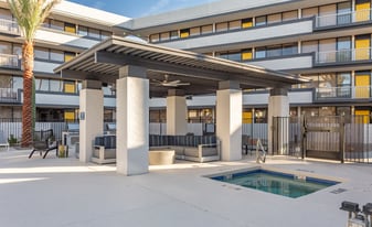 The Quinn Apartments in Phoenix, AZ - Building Photo