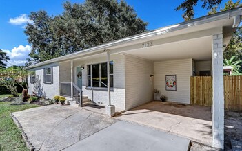 7124 Hielo Dr in Jacksonville, FL - Foto de edificio - Building Photo