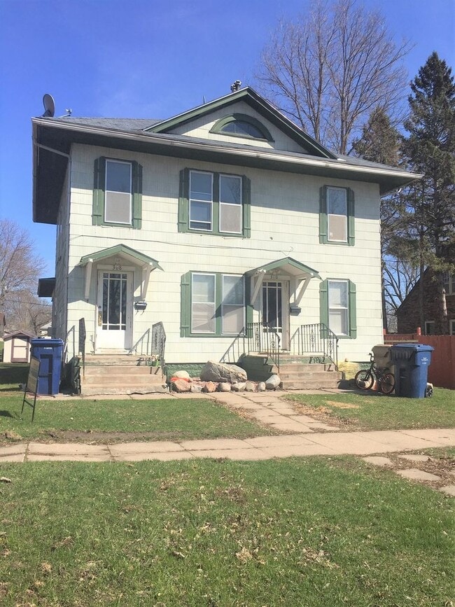 property at 308-310 3rd St SE