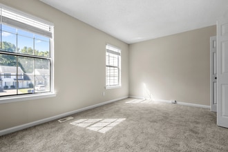 Doria Apartments in Virginia Beach, VA - Foto de edificio - Building Photo