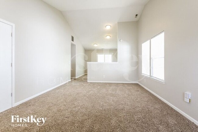 8332 Country Meadows Dr in Indianapolis, IN - Building Photo - Building Photo