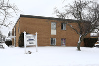 Brookview Commons Apartments in Cleveland, OH - Foto de edificio - Building Photo