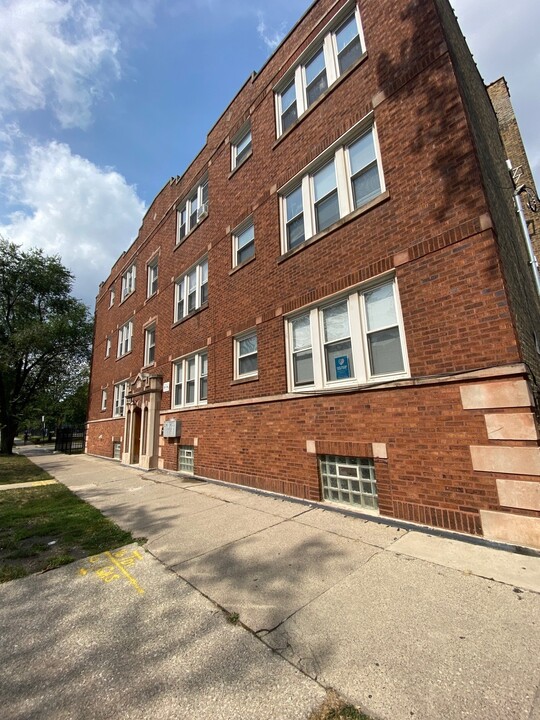 3818 W Schubert Ave in Chicago, IL - Building Photo