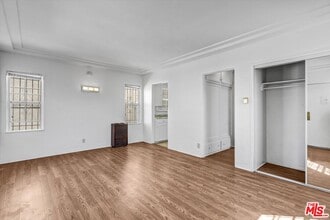 820 S Grevillea Ave in Inglewood, CA - Building Photo - Building Photo