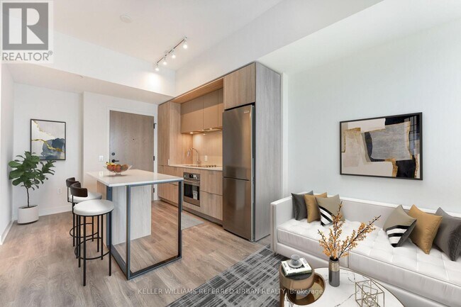 130 River St in Toronto, ON - Building Photo - Building Photo