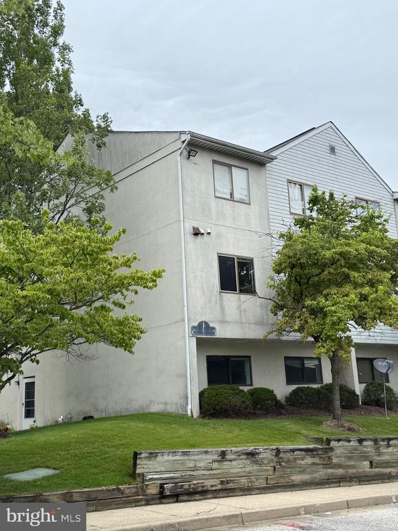 property at 50 Ashlar Hill Ct