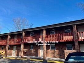 3214 Starlight Dr, Unit 3214-D in Winston-Salem, NC - Building Photo