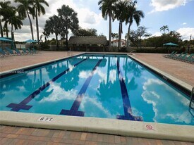 15591 SW 45th Terrace in Miami, FL - Building Photo