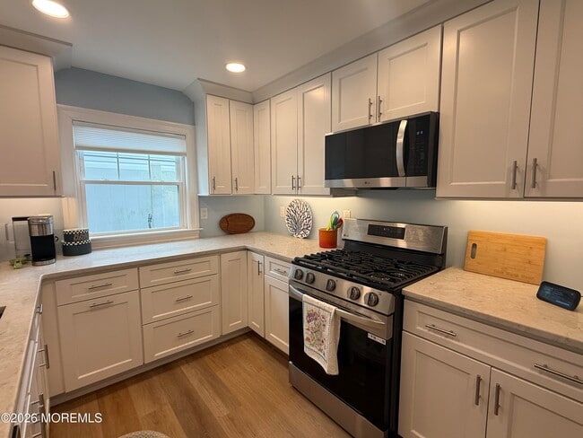 408 13th Ave in Belmar, NJ - Building Photo - Building Photo