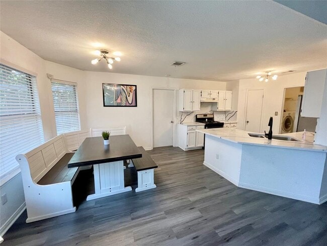 1225 Hughmont Dr in Pflugerville, TX - Building Photo - Building Photo