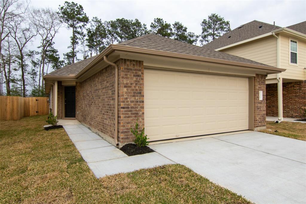 25219 Sanitas Valley Dr in Porter, TX - Building Photo