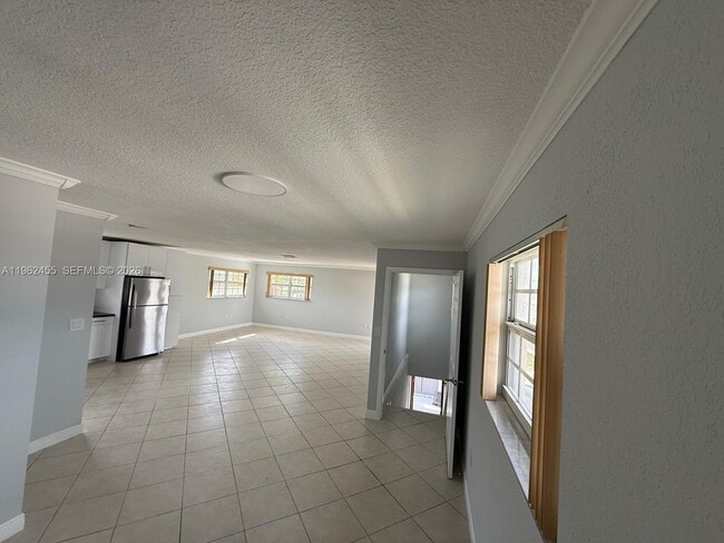 948 E 47th St in Hialeah, FL - Building Photo - Building Photo