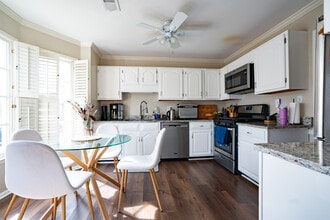 553 Salem Woods Dr SE in Marietta, GA - Building Photo - Building Photo