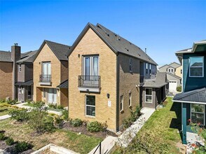 2516 Simond Ave in Austin, TX - Building Photo - Building Photo