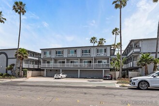 1111 Seacoast Dr in Imperial Beach, CA - Building Photo - Building Photo