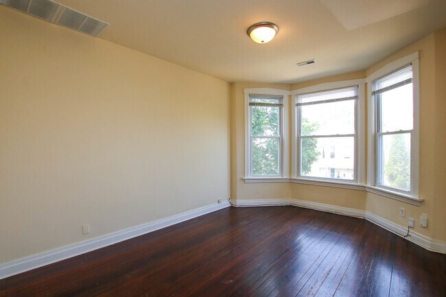2707 N Ridgeway Ave in Chicago, IL - Building Photo - Building Photo