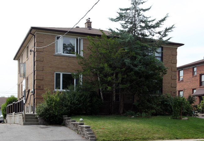 26-28 Leduc Dr in Toronto, ON - Building Photo - Primary Photo