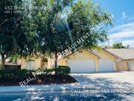 452 W Fallbrook Ave in Clovis, CA - Building Photo