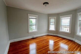 137 Pleasant St in Boston, MA - Building Photo - Building Photo