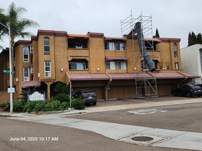 property at 5051 La Jolla Blvd
